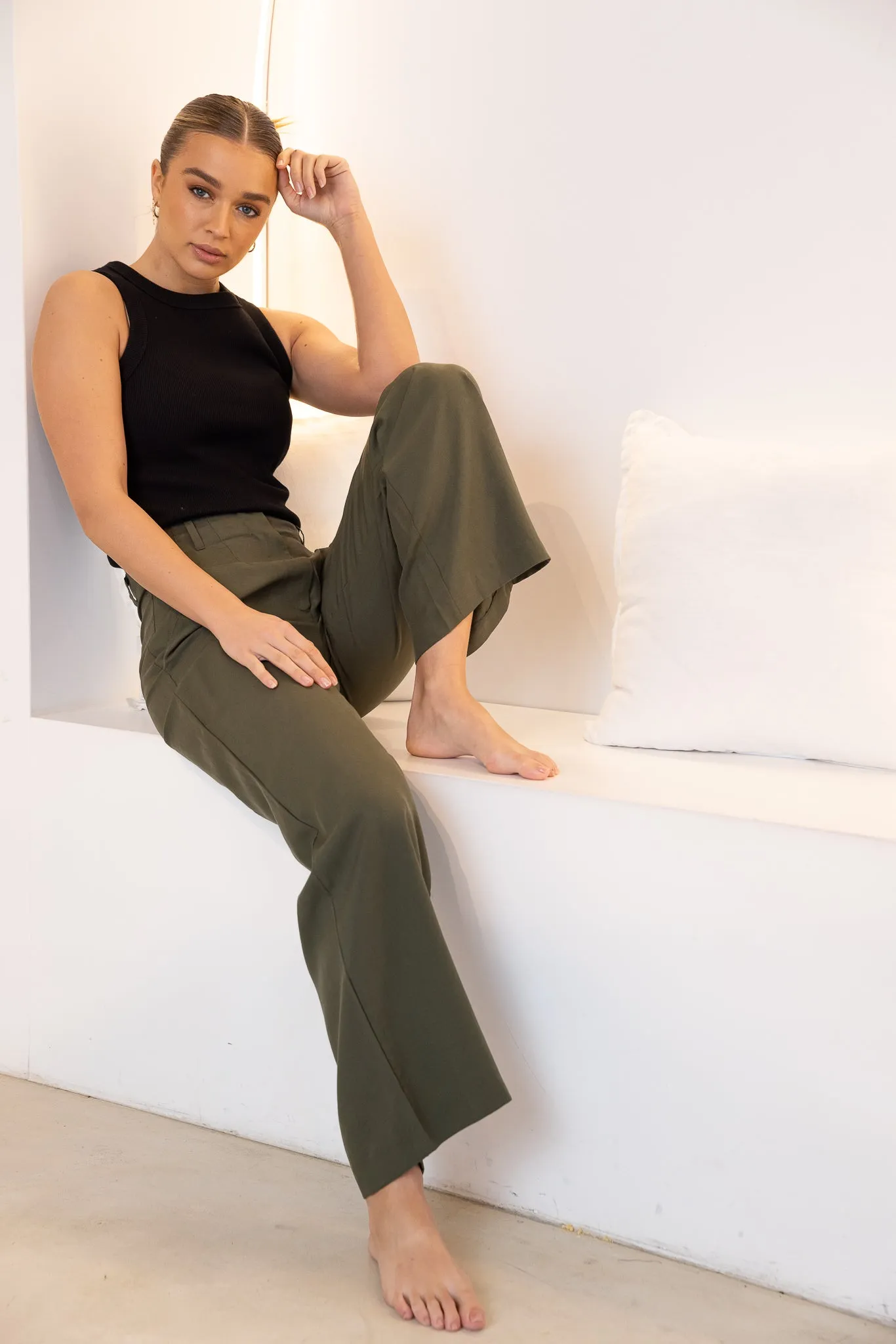 ALTER EGO TAILORED PANT - Olive