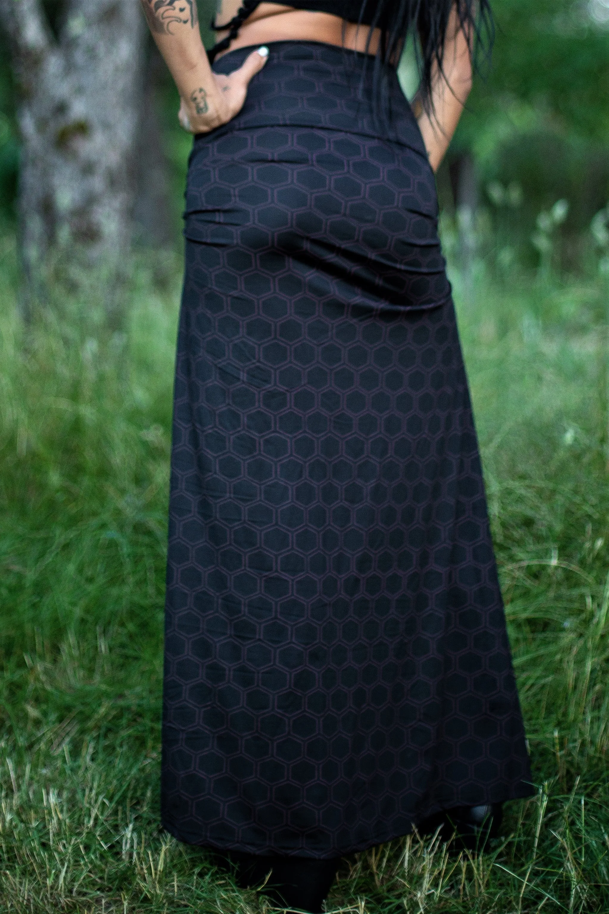 Priestess Skirt - Black Maroon Honeycomb Print