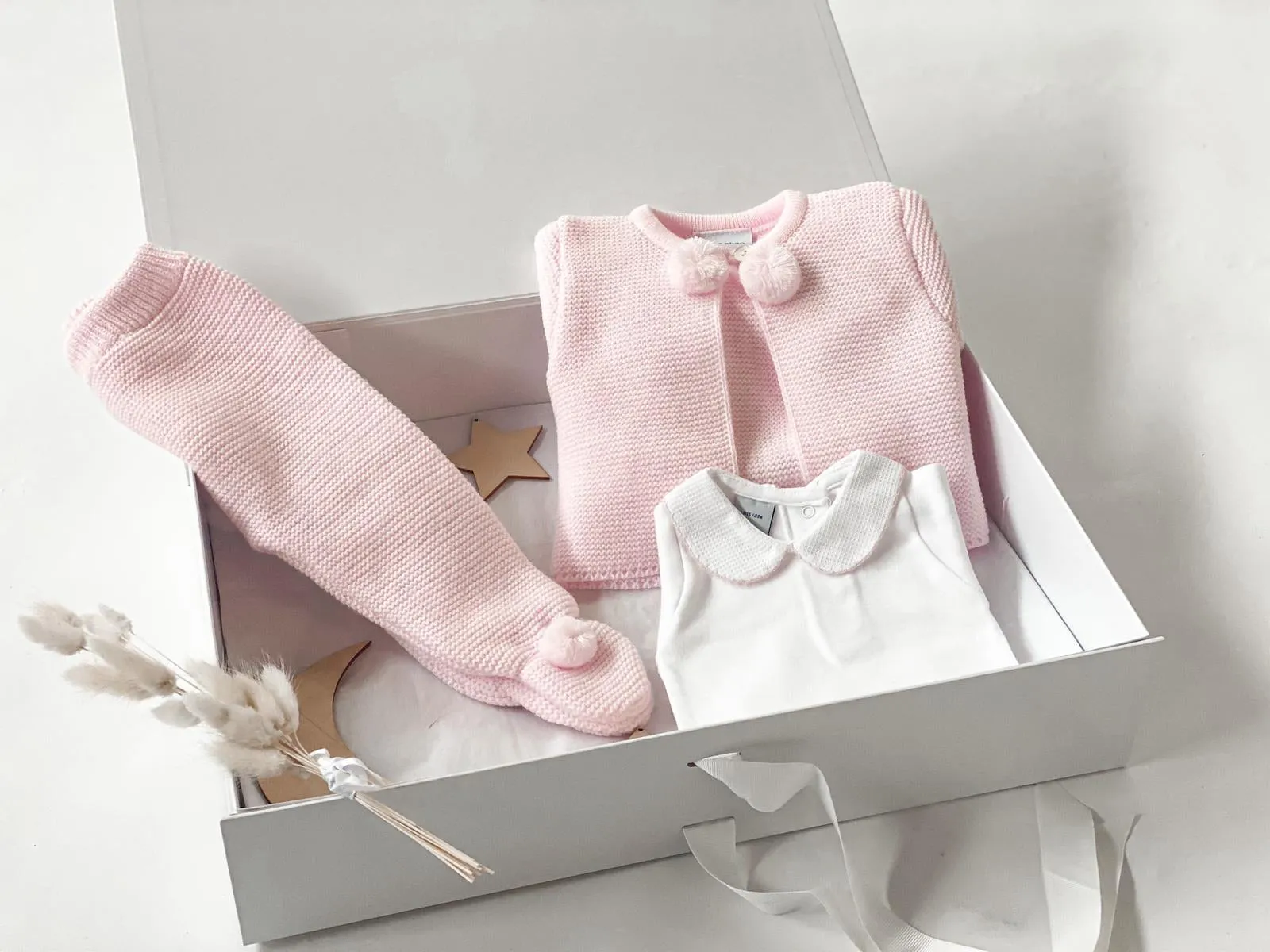 R&A 'Welcome Baby' Pink Gift Set