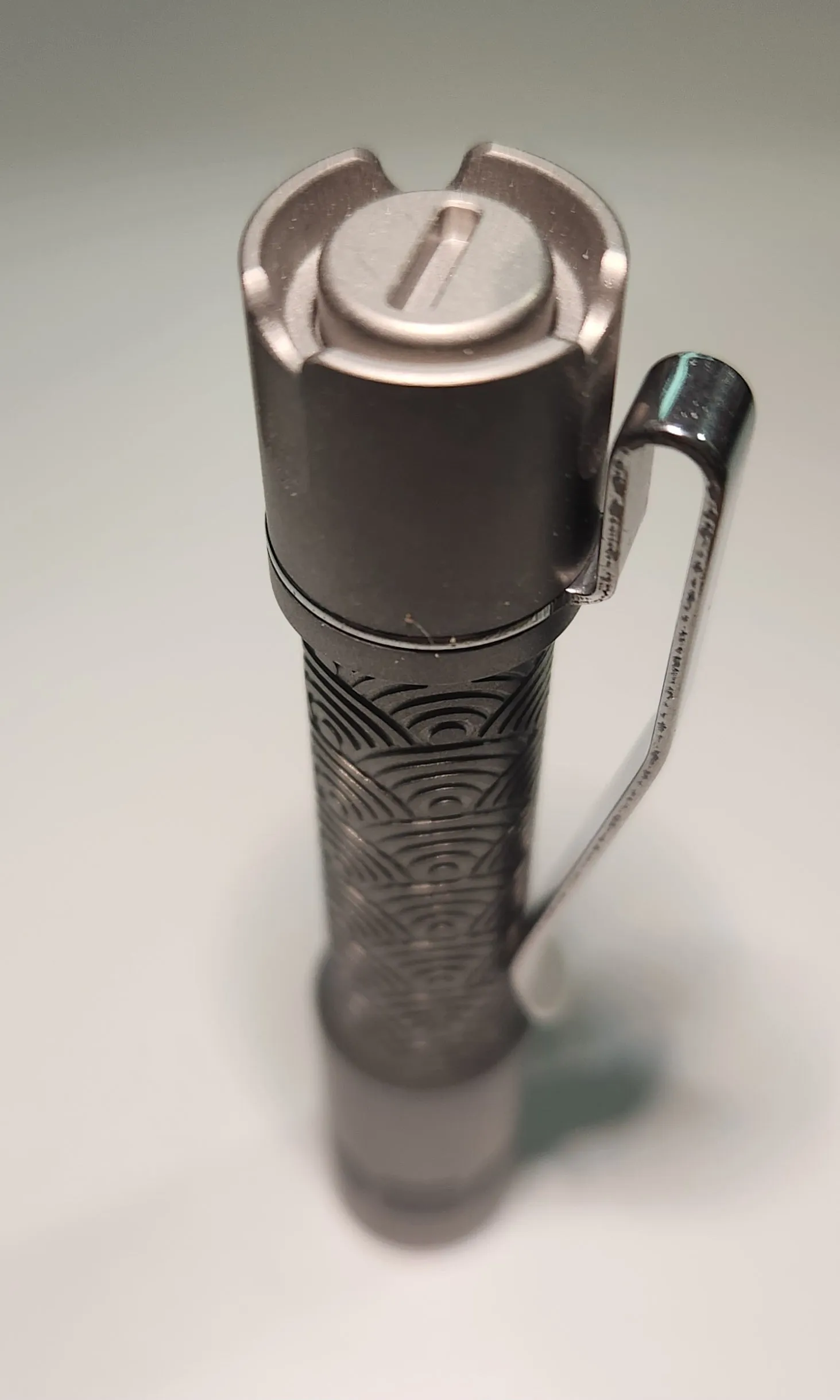 ReyLight Pineapple Mini Seigaiha Titanium Nichia AAA/10440 LED Flashlight *** FREE 10440 BATTERY BUT HAS TO SHIP FEDEX ***