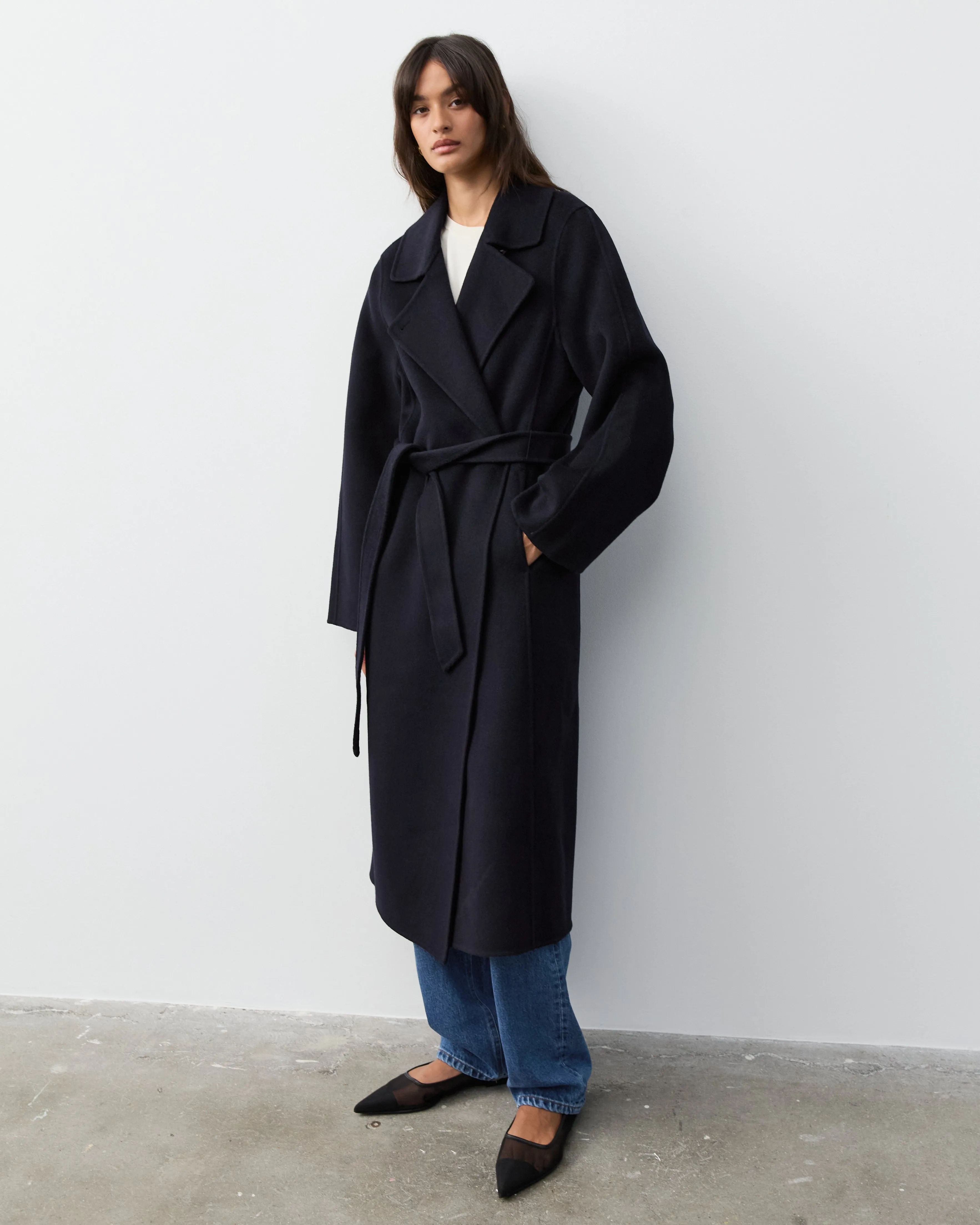 THE TAILORED COAT - NAVY