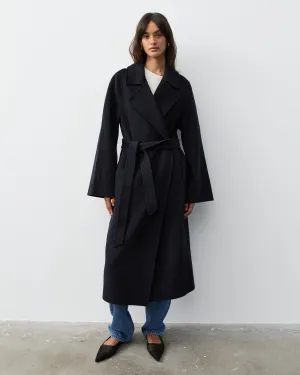 THE TAILORED COAT - NAVY