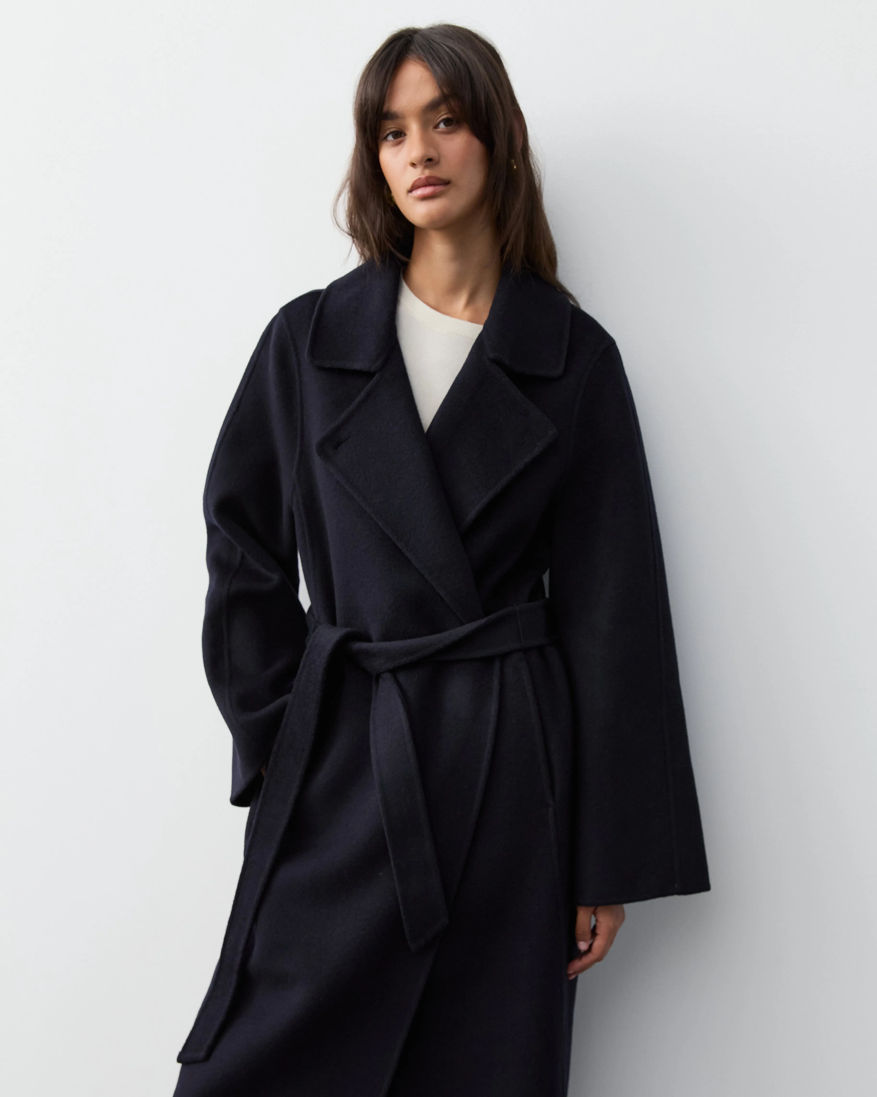 THE TAILORED COAT - NAVY