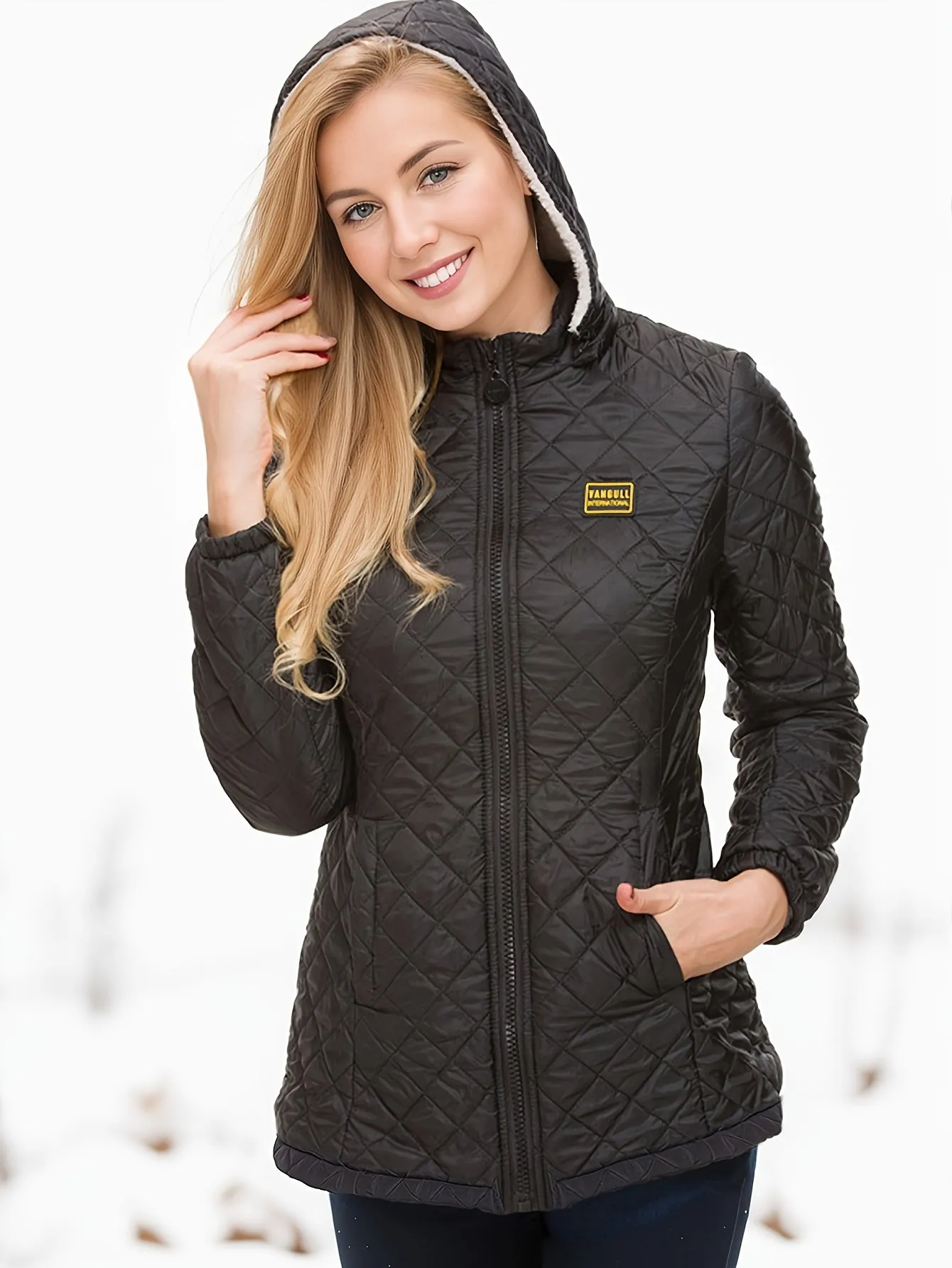 Women's Thermal Quilted Jacket - Fleece Lined, Zip Up, Long Sleeve, Hooded, Casual Outerwear for Fall and Winter, Quilted Coat for Cold Weather